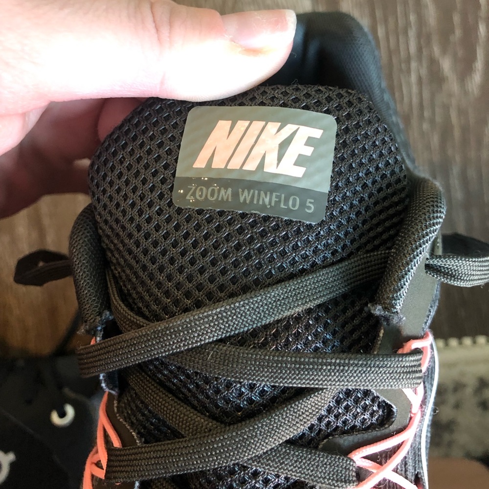 Women’s Nike zoom shoe